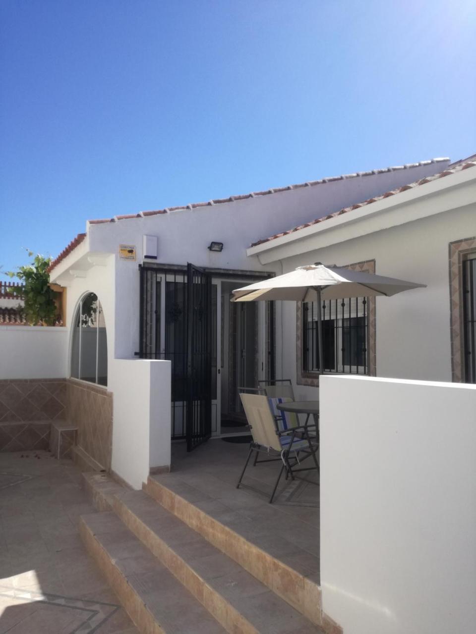2 Bedroom Newly Renovated Bungalow Close To Bars & Restaurants Los Alcázares Dış mekan fotoğraf