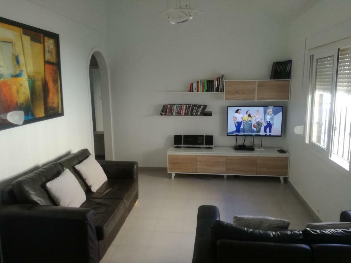 2 Bedroom Newly Renovated Bungalow Close To Bars & Restaurants Los Alcázares Dış mekan fotoğraf